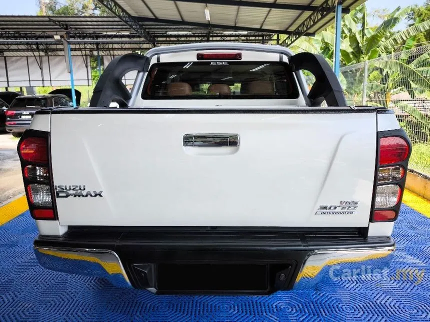 2014 Isuzu D-Max Artic V-lid Dual Cab Pickup Truck