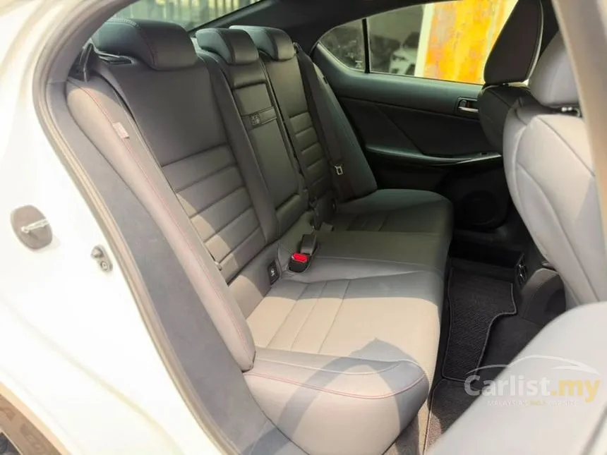 2022 Lexus IS 300 F Sport Sedan