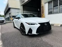 2022 Lexus IS 300 2.0 F Sport Mode Glitter SUPER TIP TOP CONDITION