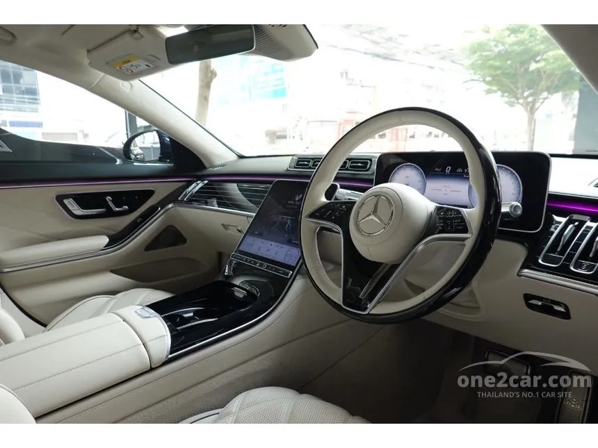 2026 Mercedes-Benz Maybach S580 e Premium Sedan