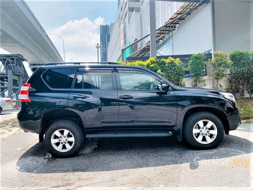 Recon NEW STOCK!!! 2.7 PETROL LANDCRUISER PRADO!!! UNREGISTER Toyota