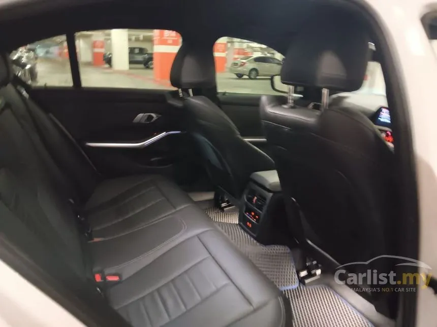 2022 BMW 330i M Sport Driving Assist Pack Sedan