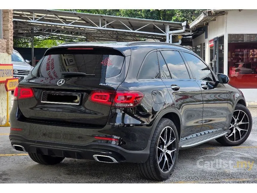 2021 Mercedes-Benz GLC300 4MATIC AMG Line SUV