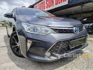 2015 Toyota Camry 2.5 Hybrid Sedan
