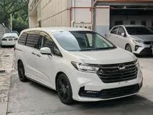 2022 Honda Odyssey 2.4 Absolute EX MPV - Grade 4.5B, 360 Surround View Camera System, 18 Inch Sport Rim, Power Boot with Kick Sensor