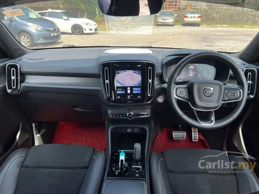 2022 Volvo XC40 T5 R-Design SUV