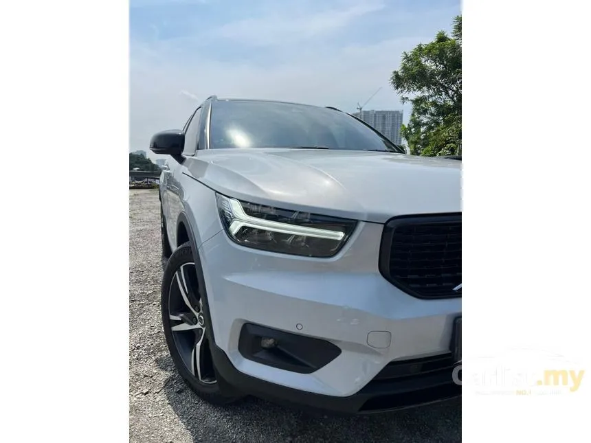 2022 Volvo XC40 T5 R-Design SUV