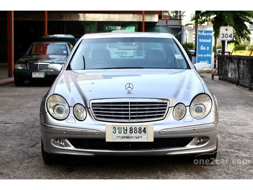 2004 Mercedes-Benz E240 Avantgarde Sedan