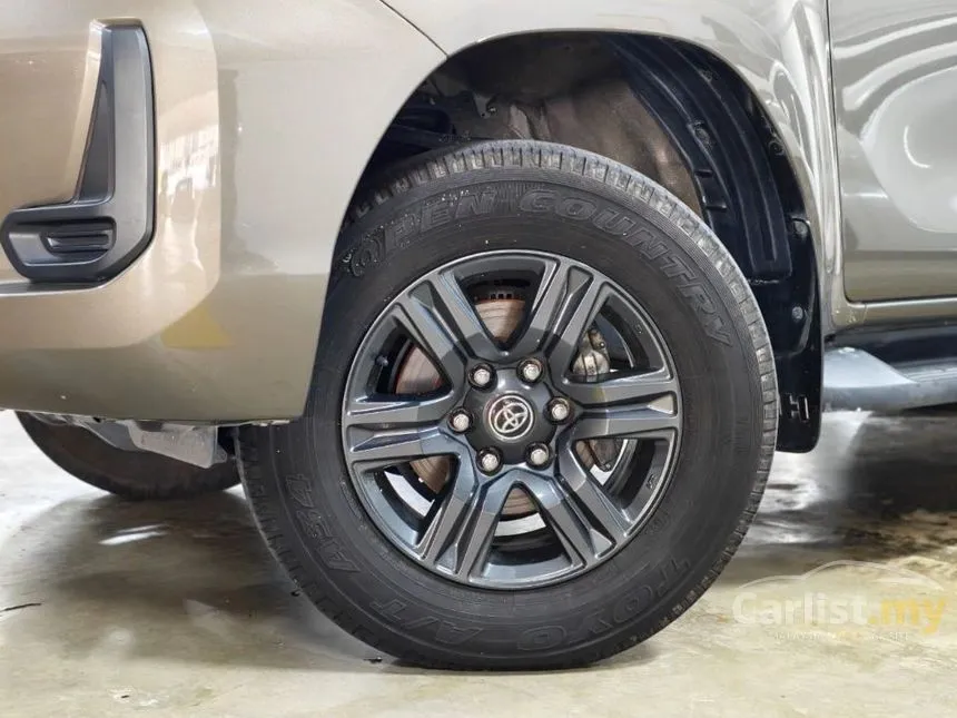 2023 Toyota Hilux E Dual Cab Pickup