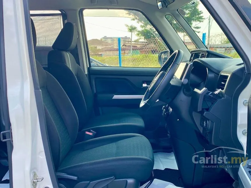 2022 Toyota Roomy Custom G-T MPV