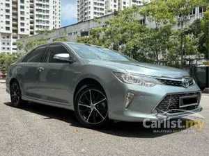 2015 Toyota Camry 2.5 Hybrid Sedan