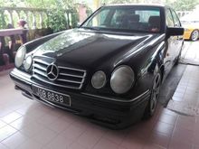 2001 Mercedes-Benz E200 2.0 Elegance Sedan