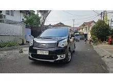 2013 Toyota NAV1 2.0 V MPV