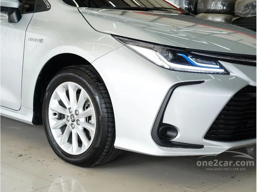 2019 Toyota Corolla Altis Hybrid Mid Sedan
