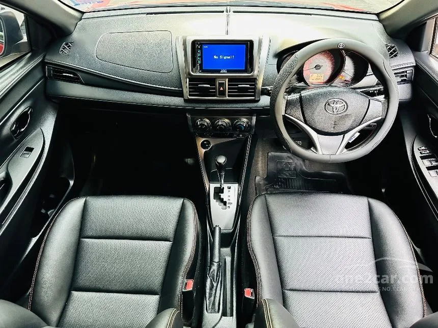 2017 Toyota YARIS E Hatchback
