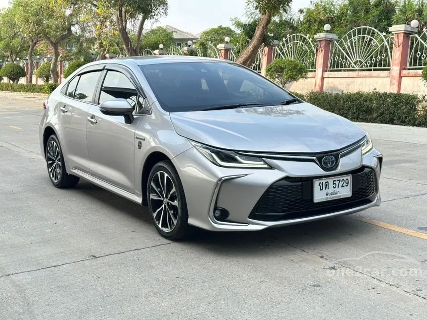 2024 Toyota Corolla Altis Hybrid Premium Sedan