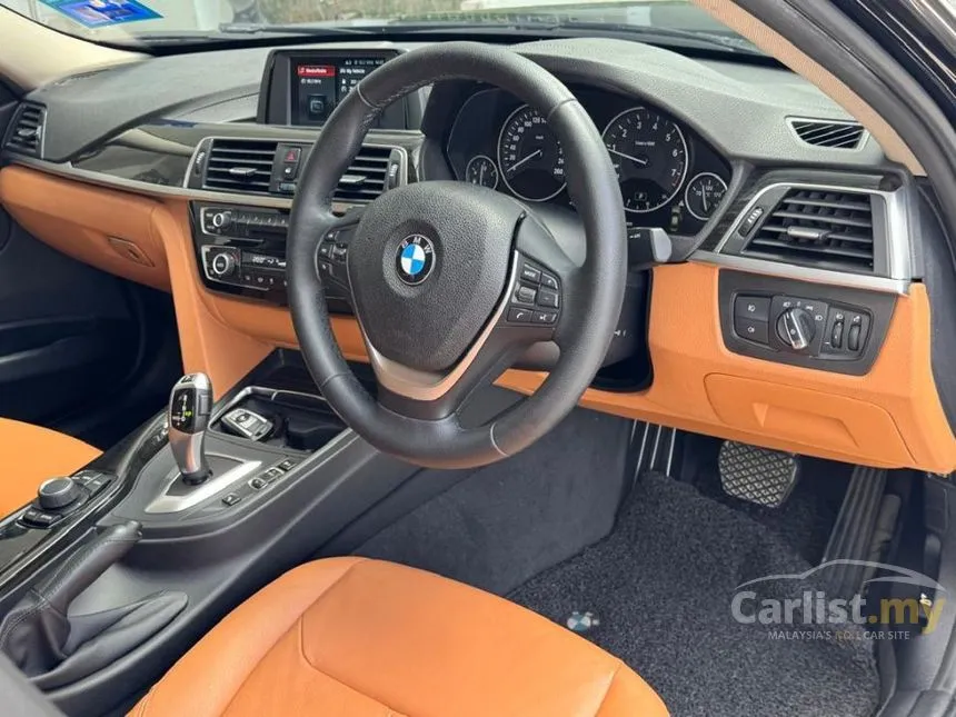 2019 BMW 318i Luxury Sedan