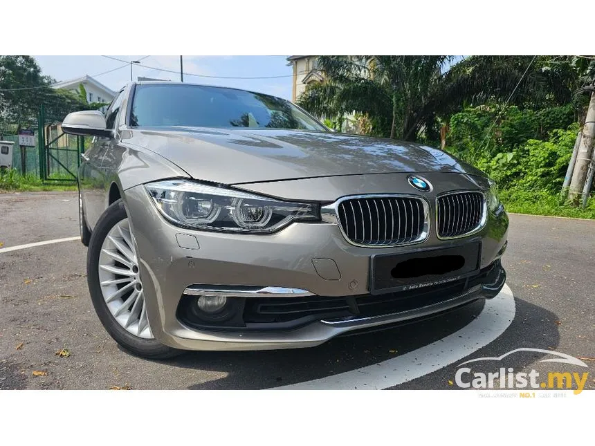 2018 BMW 318i Luxury Sedan