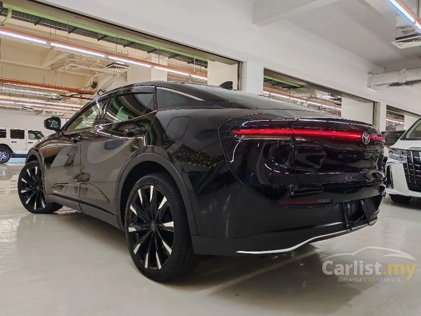 2023 Toyota Crown RS Advance Sedan
