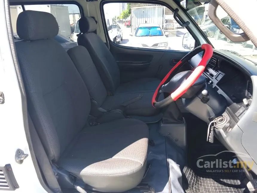 2001 Toyota Hiace Window Van Van
