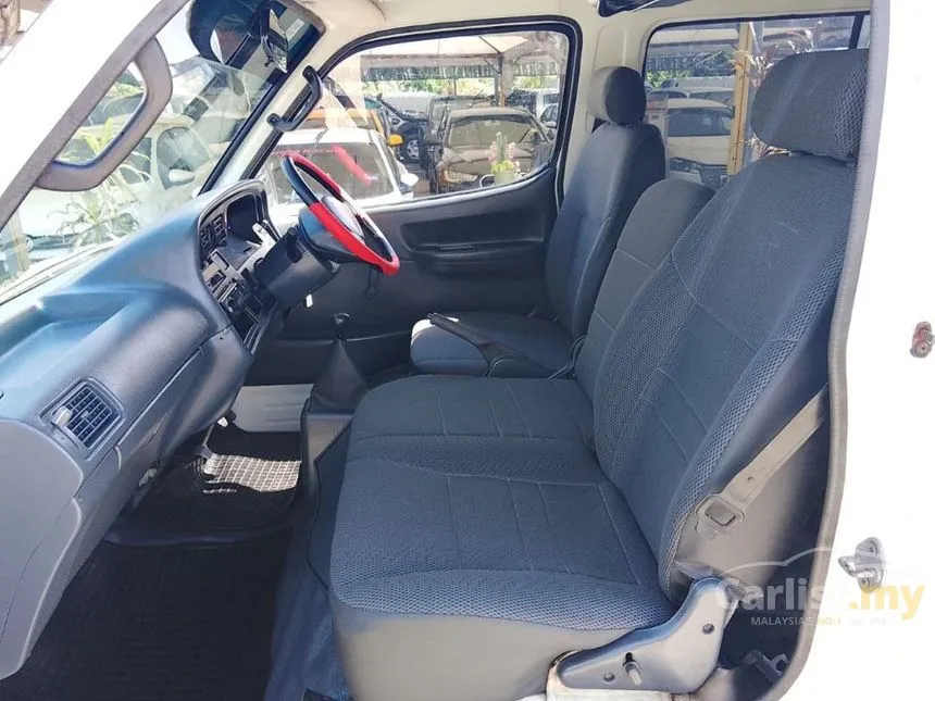 2001 Toyota Hiace Window Van Van