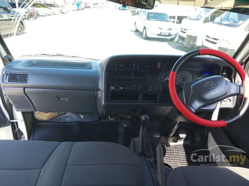 2001 Toyota Hiace Window Van Van