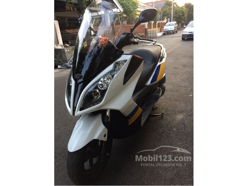 2016 Kymco Downtown 200i Others