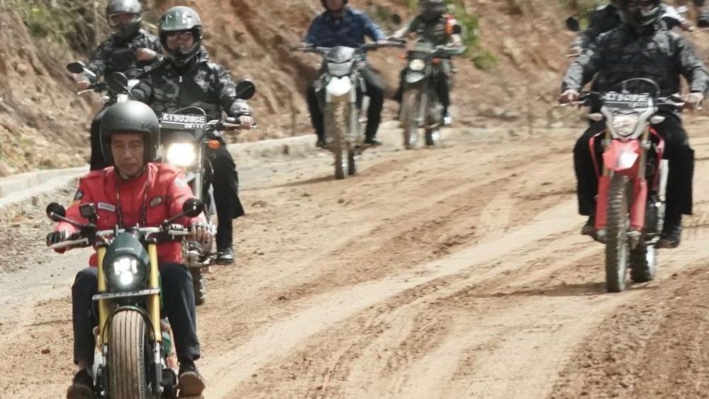Usai Kendarai Motor Kustom di Kalimantan, Jokowi Singgung Infrastruktur ...