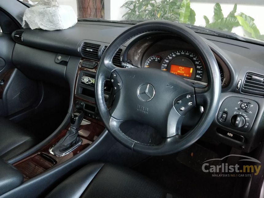 2001 Mercedes-Benz C200K Sedan