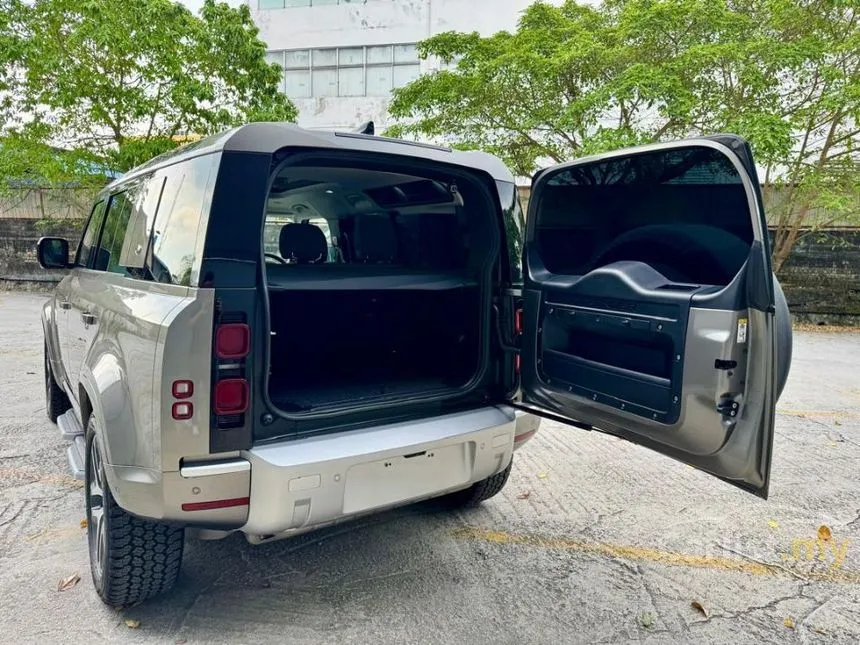 2023 Land Rover Defender 110 P300 XS SUV