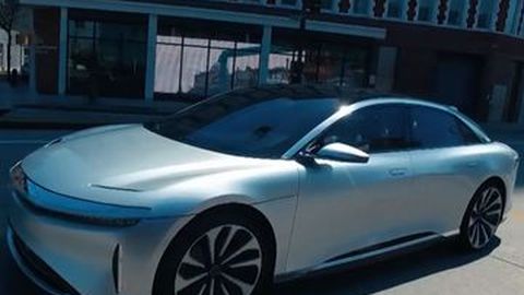 Arab Saudi Beri Modal Rp 14 T ke Pabrikan Mobil Listrik Pesaing Tesla