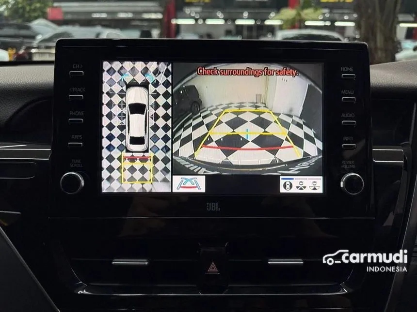 2021 Toyota Camry Hybrid Sedan