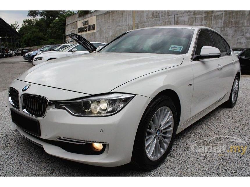 BMW 320i 2013 Luxury Line 2.0 in Selangor Automatic Sedan 