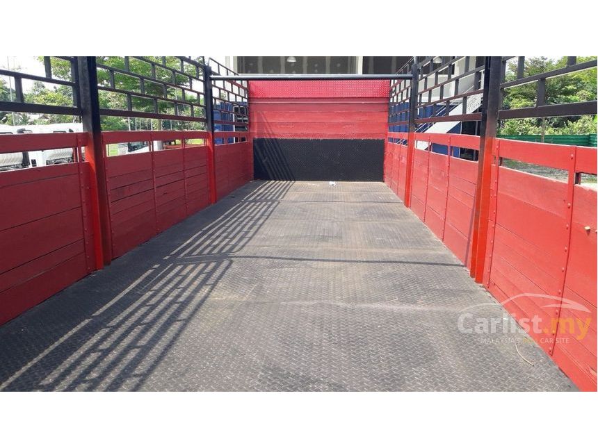 Nissan Ud Pkd 2009 6 9 In Johor Manual Lorry Red For Rm