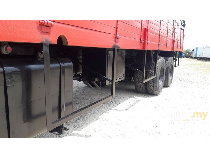 Nissan Ud Pkd 2009 6 9 In Johor Manual Lorry Red For Rm