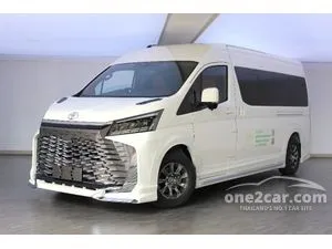 2025 Toyota Commuter 2.8 Van