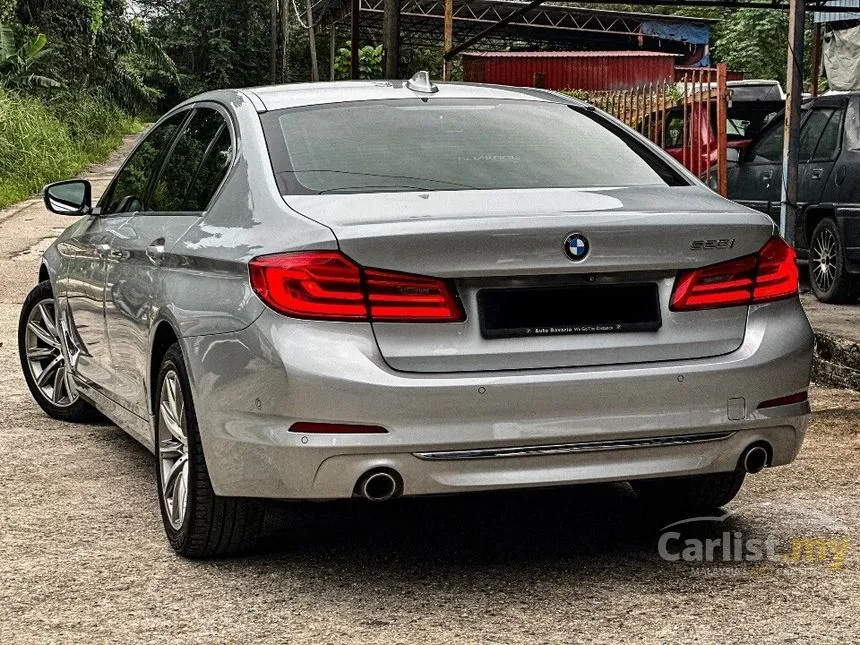 2020 BMW 520i Luxury Sedan