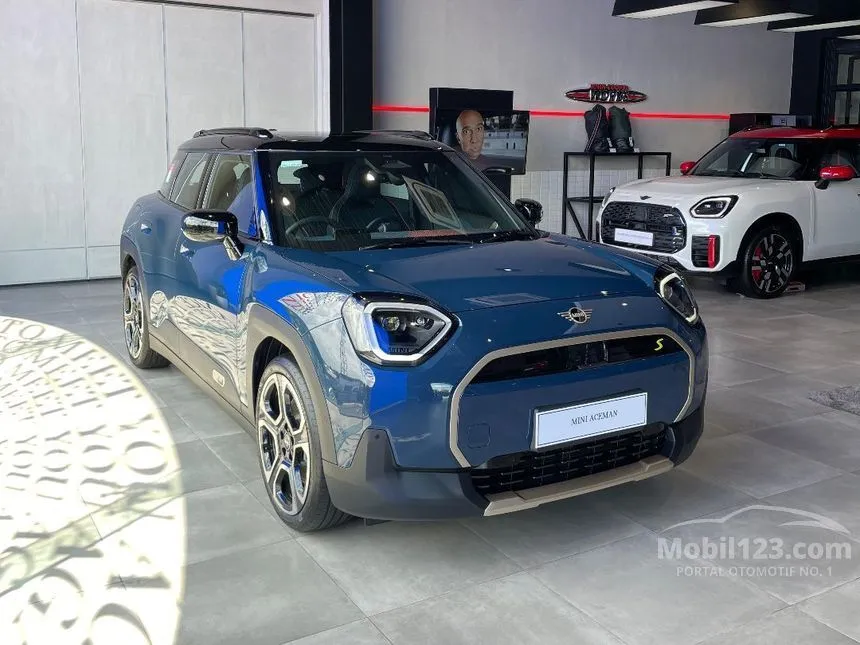 Jual Mobil MINI Aceman 2024 SE di Jawa Barat Automatic Wagon Biru Rp 1.128.000.000