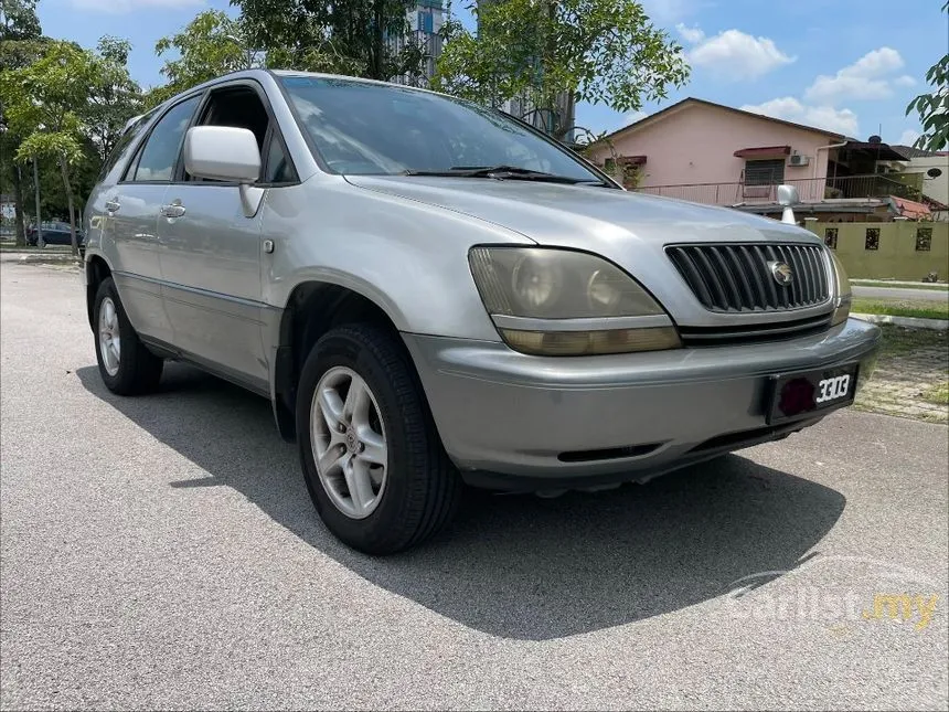 1999 Toyota Harrier SUV