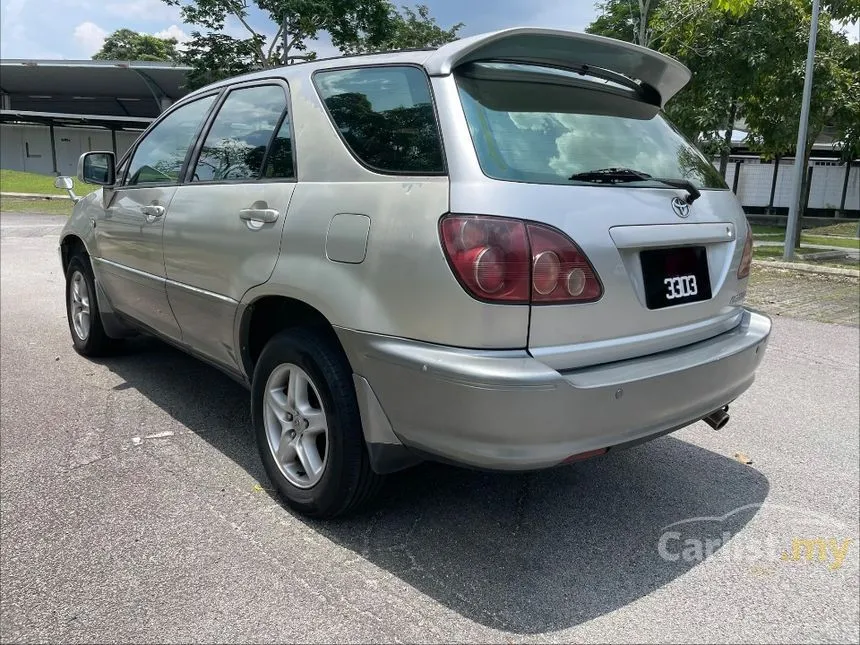 1999 Toyota Harrier SUV