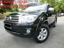 2011 Toyota Fortuner 2.7 V TRD / F-LOAN / FULL LEATHER