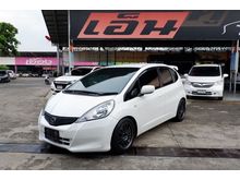 2011 Honda Jazz 1.5 (ปี 08-14) V i-VTEC Hatchback AT