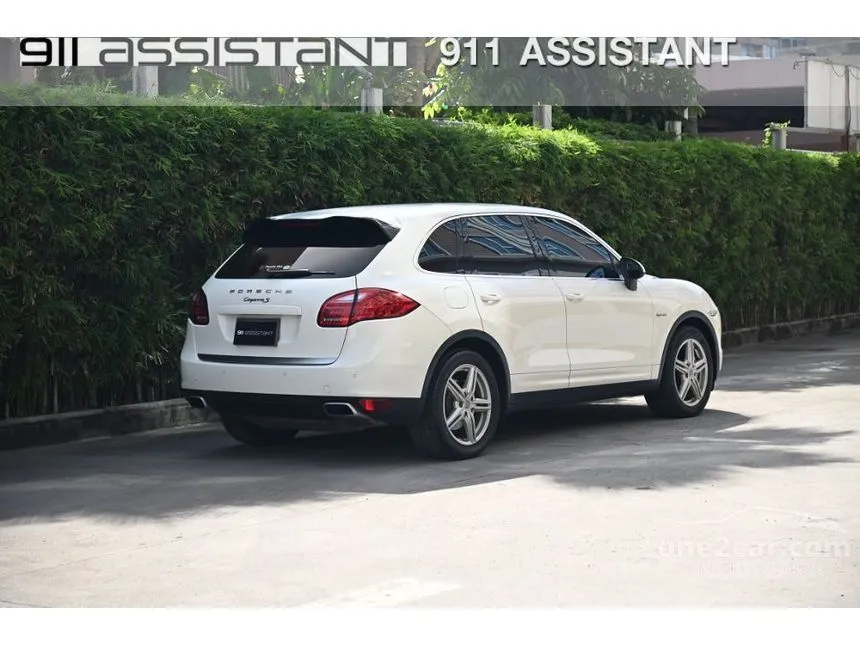 2011 Porsche CAYENNE S Hybrid SUV