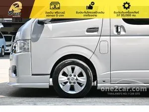 2017 Toyota HIACE 3.0 D4D Van