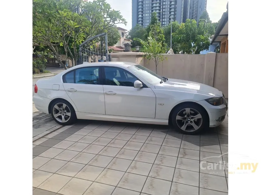 2012 BMW 323i Exclusive Elite Sedan