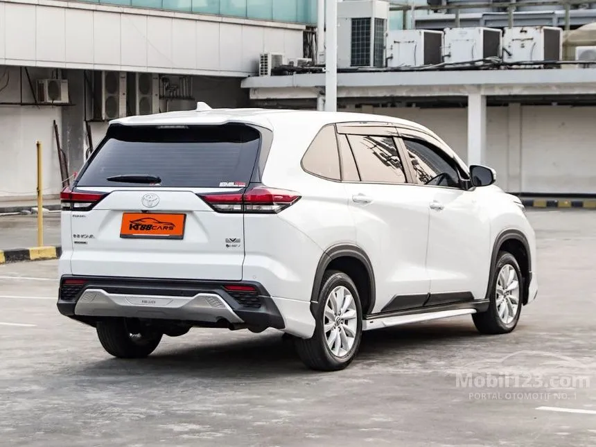 2026 Toyota Kijang Innova Zenix V HV Modellista (Premium Color) MPV