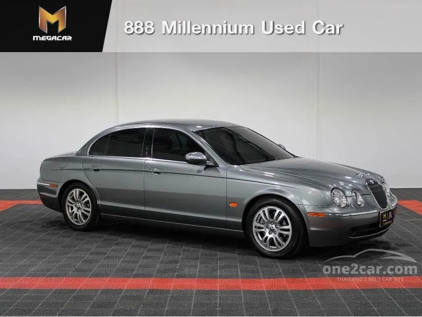 2007 Jaguar S-Type Luxury Sedan