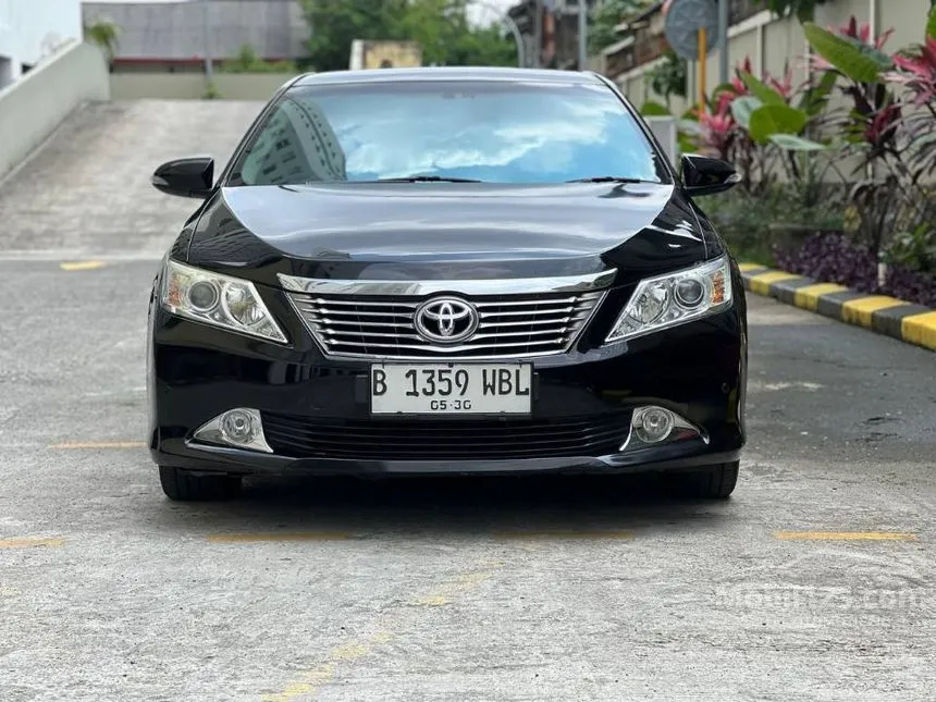 2014 Toyota Camry V Sedan