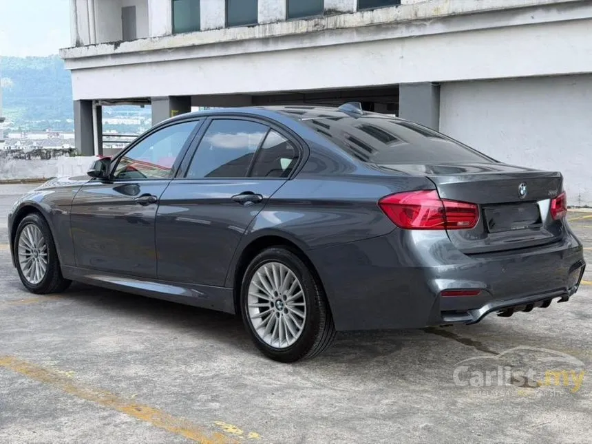 2018 BMW 318i Luxury Sedan