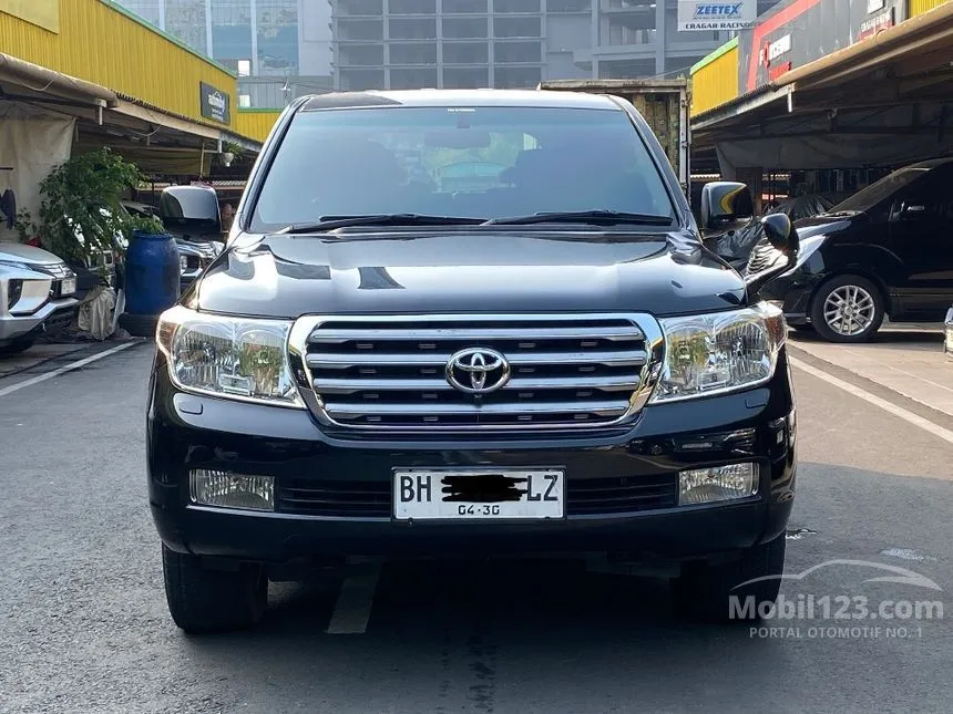 2010 Toyota Land Cruiser 200 Standard spec SUV